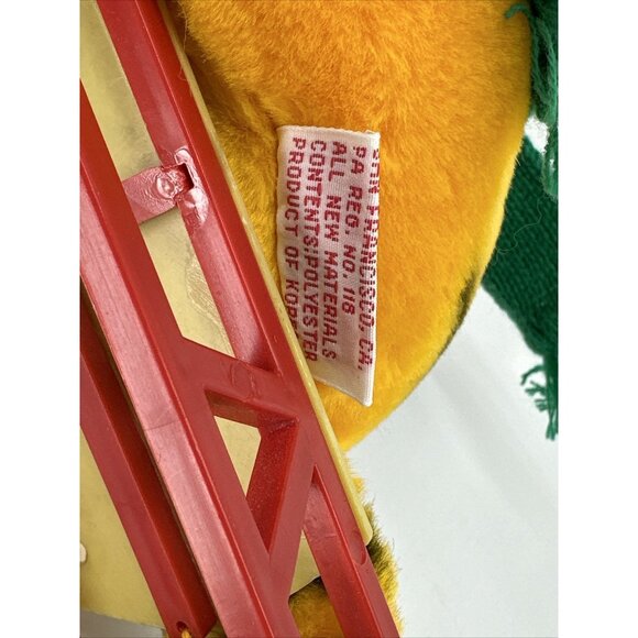 Dakin Garfield Takes The Mountain Vintage Stuffed Plush Sleigh Sled Winter Cat - Picture 10 of 14